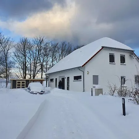 Windlight Comfortable Holiday home Putgarten